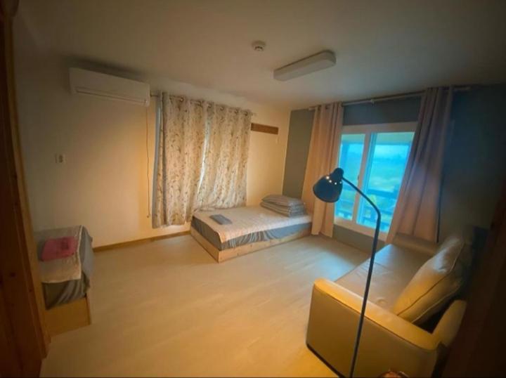 Warang Guesthouse เมืองเชจู ภายนอก รูปภาพ