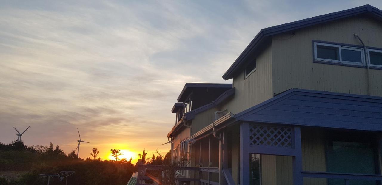 Warang Guesthouse เมืองเชจู ภายนอก รูปภาพ