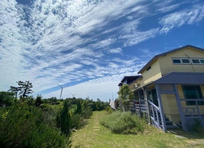 Warang Guesthouse เมืองเชจู ภายนอก รูปภาพ